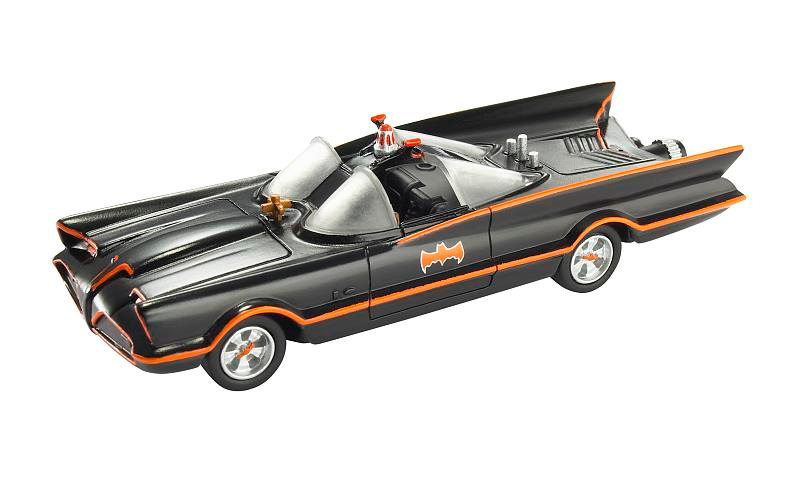Illustration for article titled Speed Racer vs. Batmobile Zoomdown: Entire 2008 Toy Lineup Get Us All Revved Up